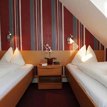 Hotel-Pension Haus Neustadt Бремен Экстерьер фото