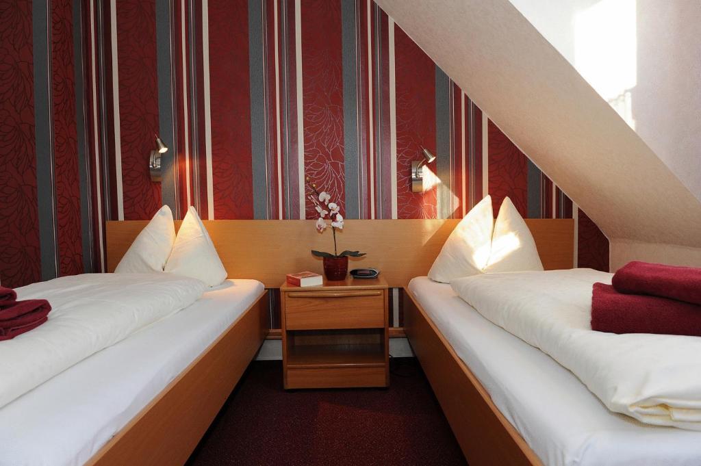 Hotel-Pension Haus Neustadt Бремен Экстерьер фото